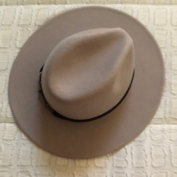 Gigi Pip Accessories - Gigi Pip structured hat